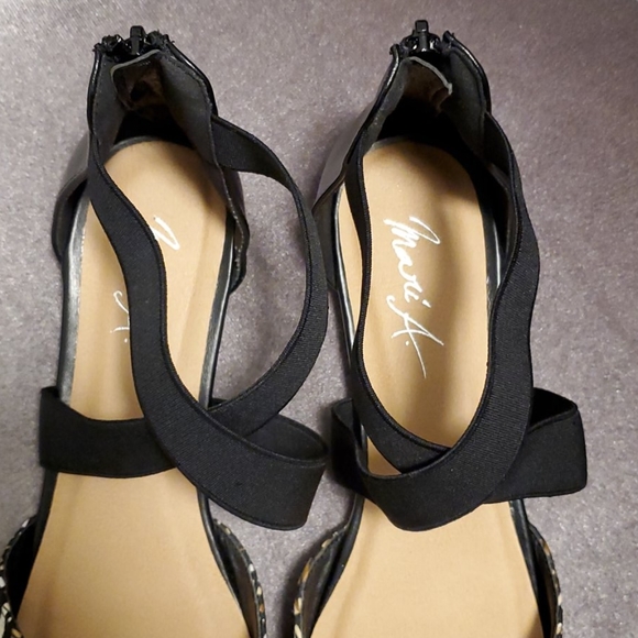 Mari A. Strappy Patterned Flats - New - Picture 3 of 8